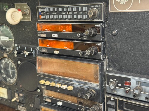 Bendix king 197 vhf com - vhf,